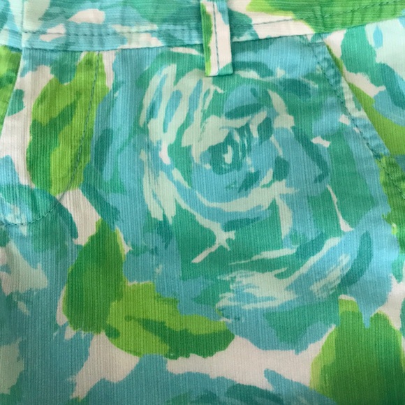 Lilly Pulitzer Callahan Shorts - Picture 2 of 4